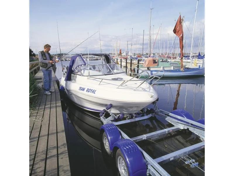 Remorque bateau 2500 kg – 7,50 m – Double essieu – Multi-rouleaux