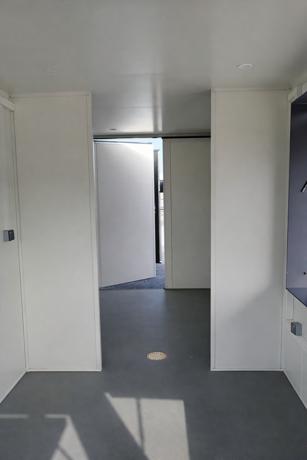 Container Snack 20 pieds aménagé – Snack Box Dynamique – Bardage bois