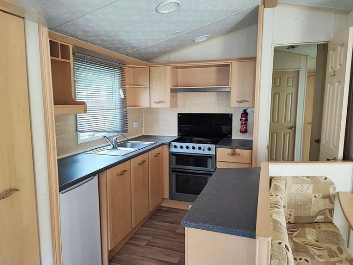 Maison container 14 m² isolée – Tiny House bois Mélèze – Module habitable