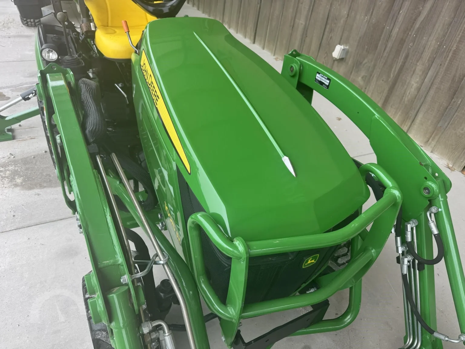John Deere 1025R